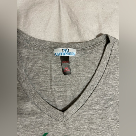 LIVNFRESH | state pride t-shirt- featuring the Michigan mitten as the letter ‘a’ - Picture 2 of 3